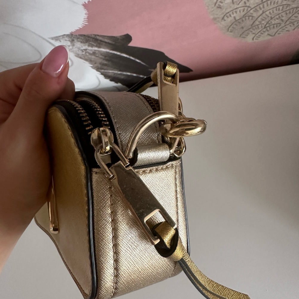Marc Jacobs The Metallic Snapshot - image 5